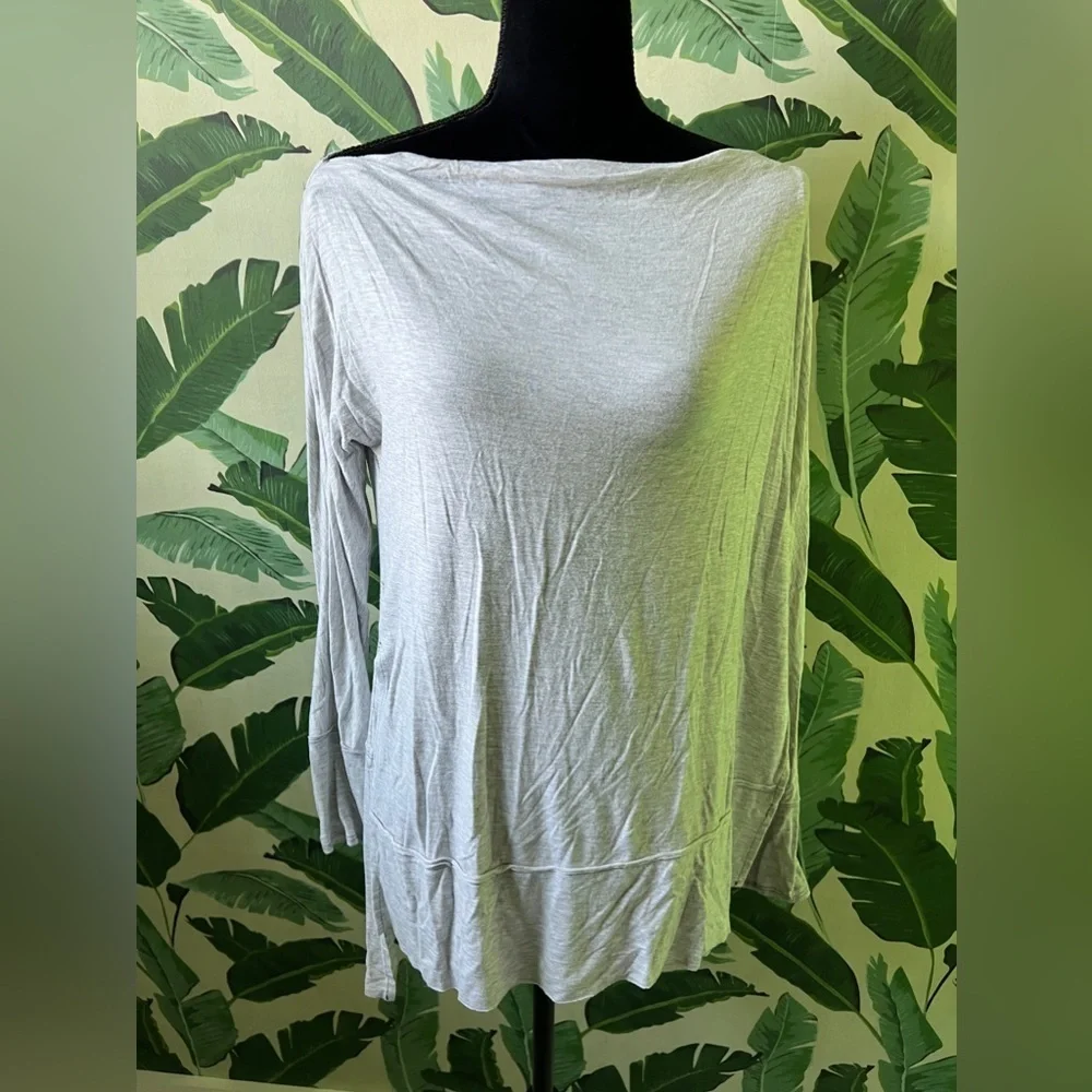 Free People We the free Womens‎ light gray long sleeve top Medium